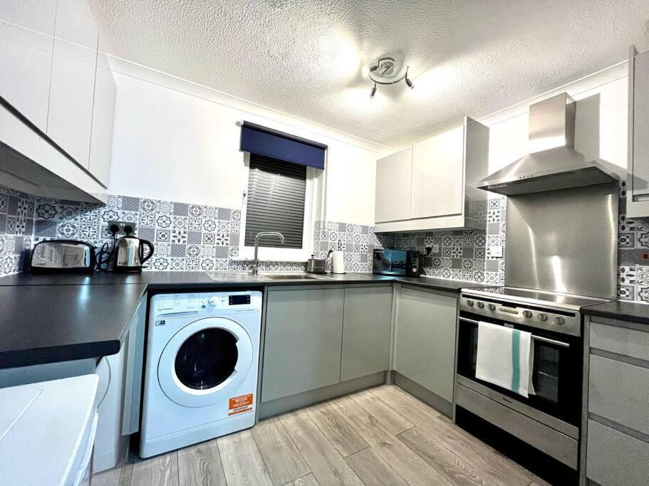 Fab Oxford City Centre Apartment Sleeps 6 With Exterior photo